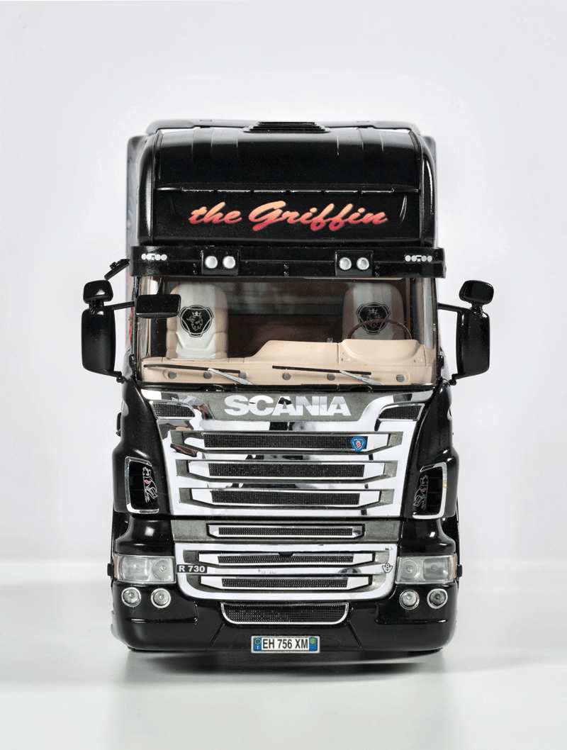 ITALERI - Scania R730 ''The Griffin''